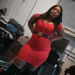 Meet your Posher, Ebony